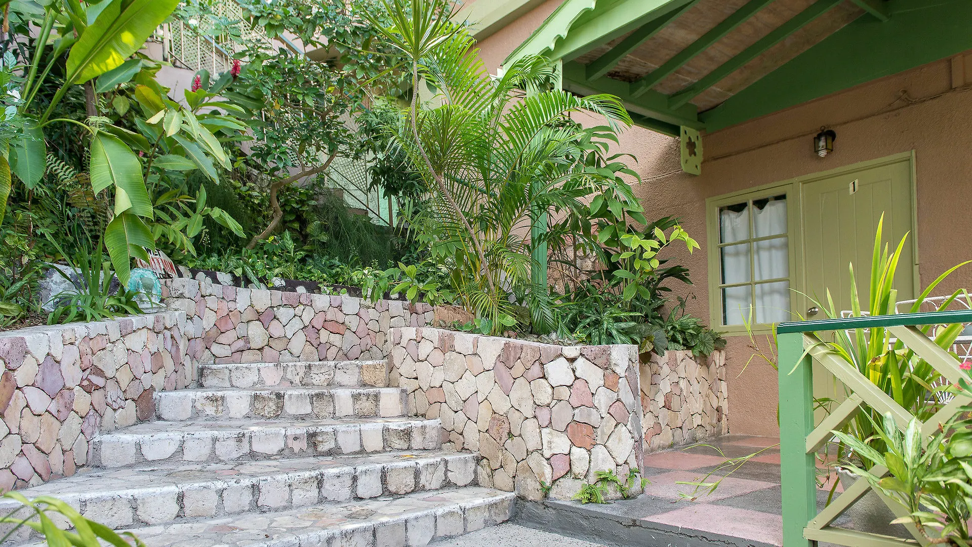 Rooms On The Hip Strip - Montego Bay 0*,